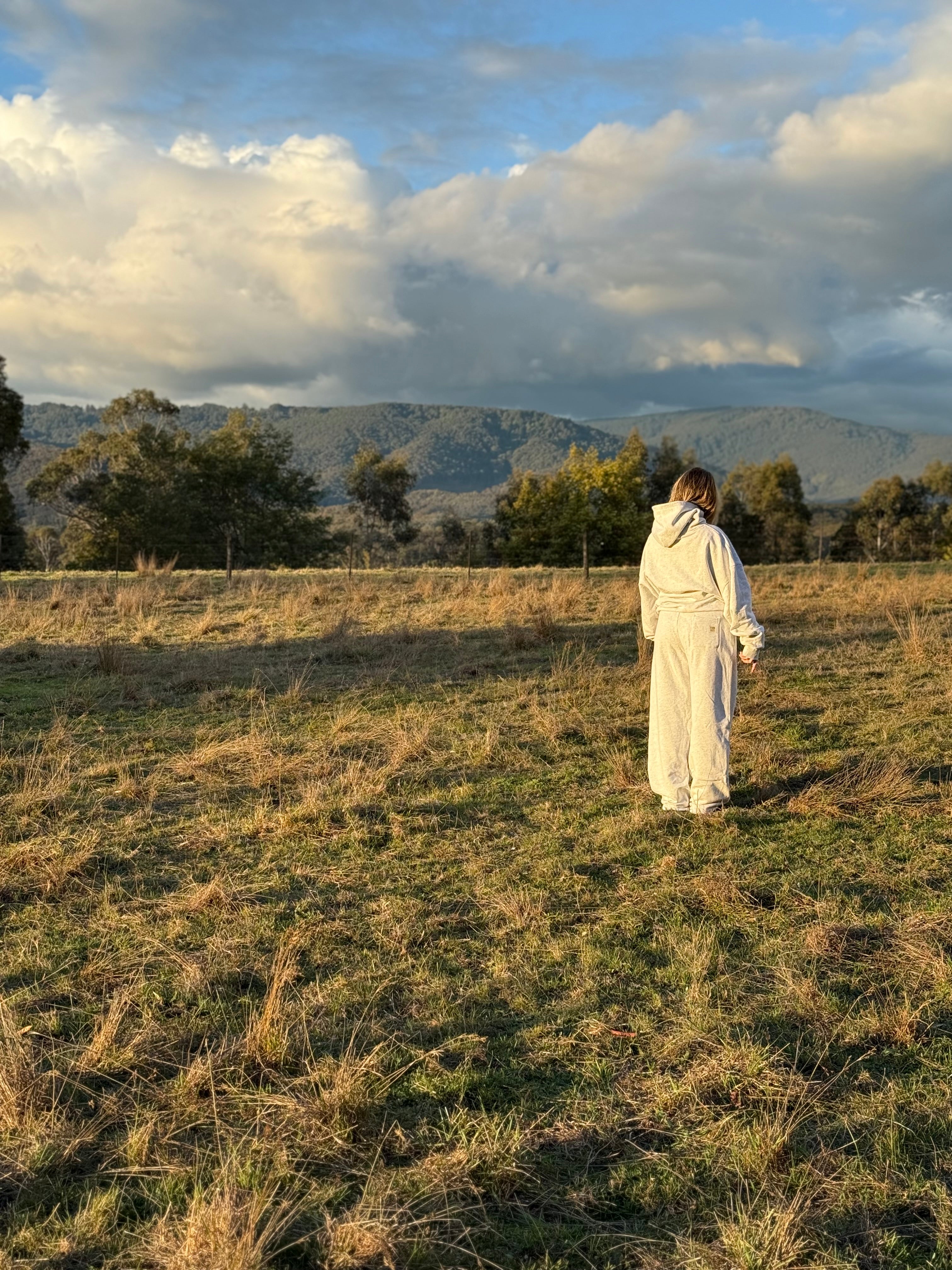 Campfire Set - White/Grey Marle