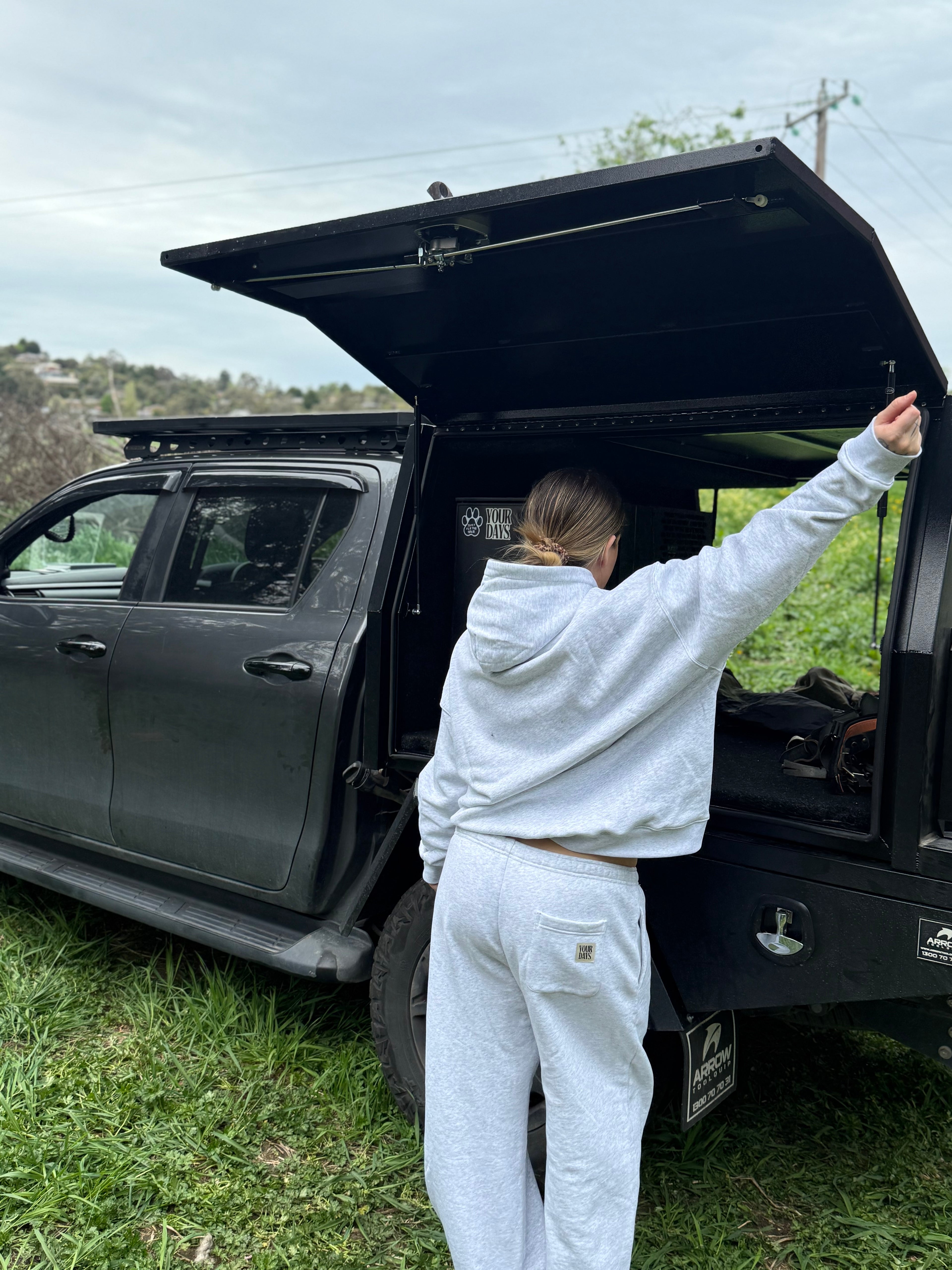 Campfire Set - White/Grey Marle